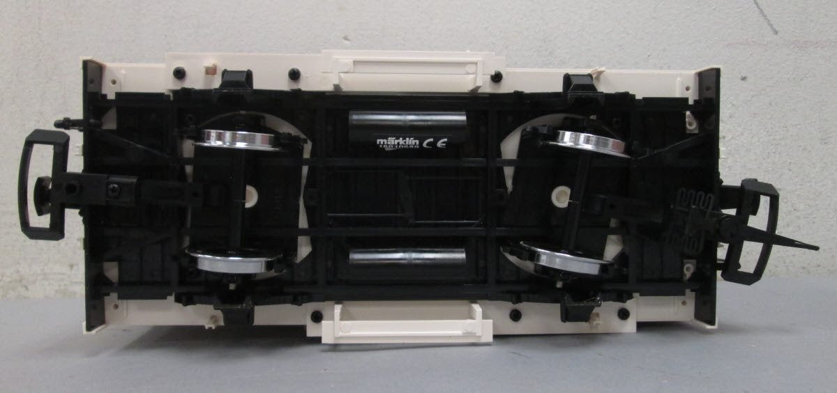 LGB 43262 G Scale DEV Boxcar w/Metal Wheels