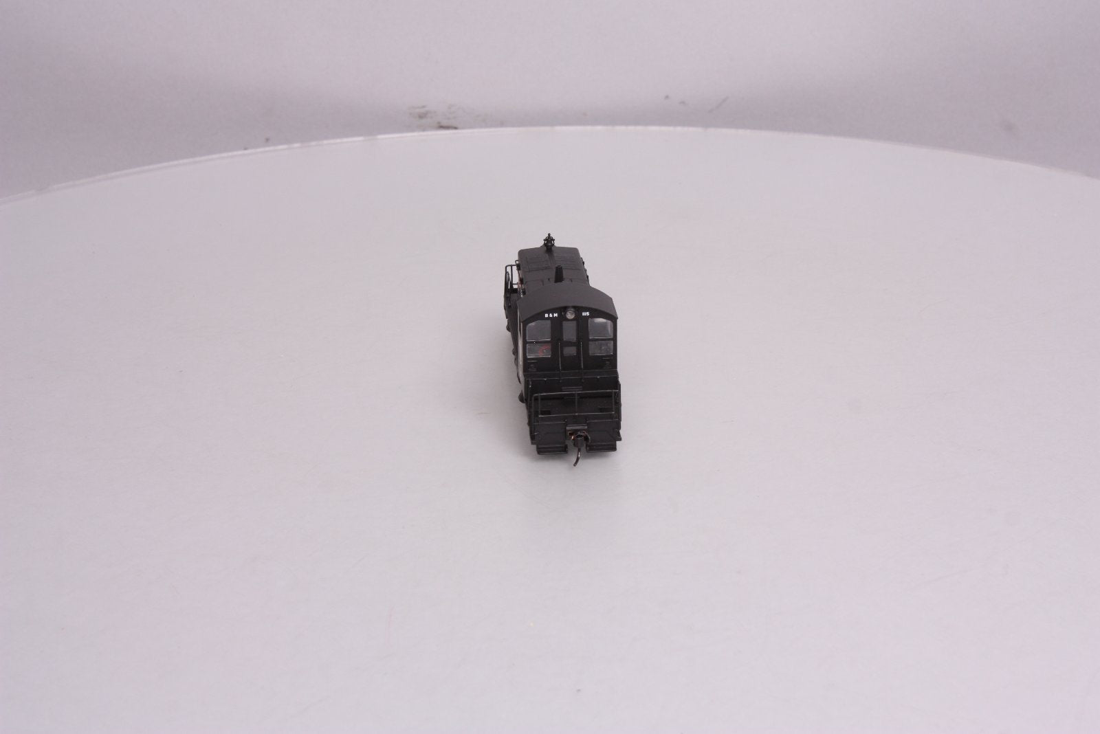 Walthers 910-9201 HO Scale Boston & Maine EMD SW1 Diesel Locomotive #1115