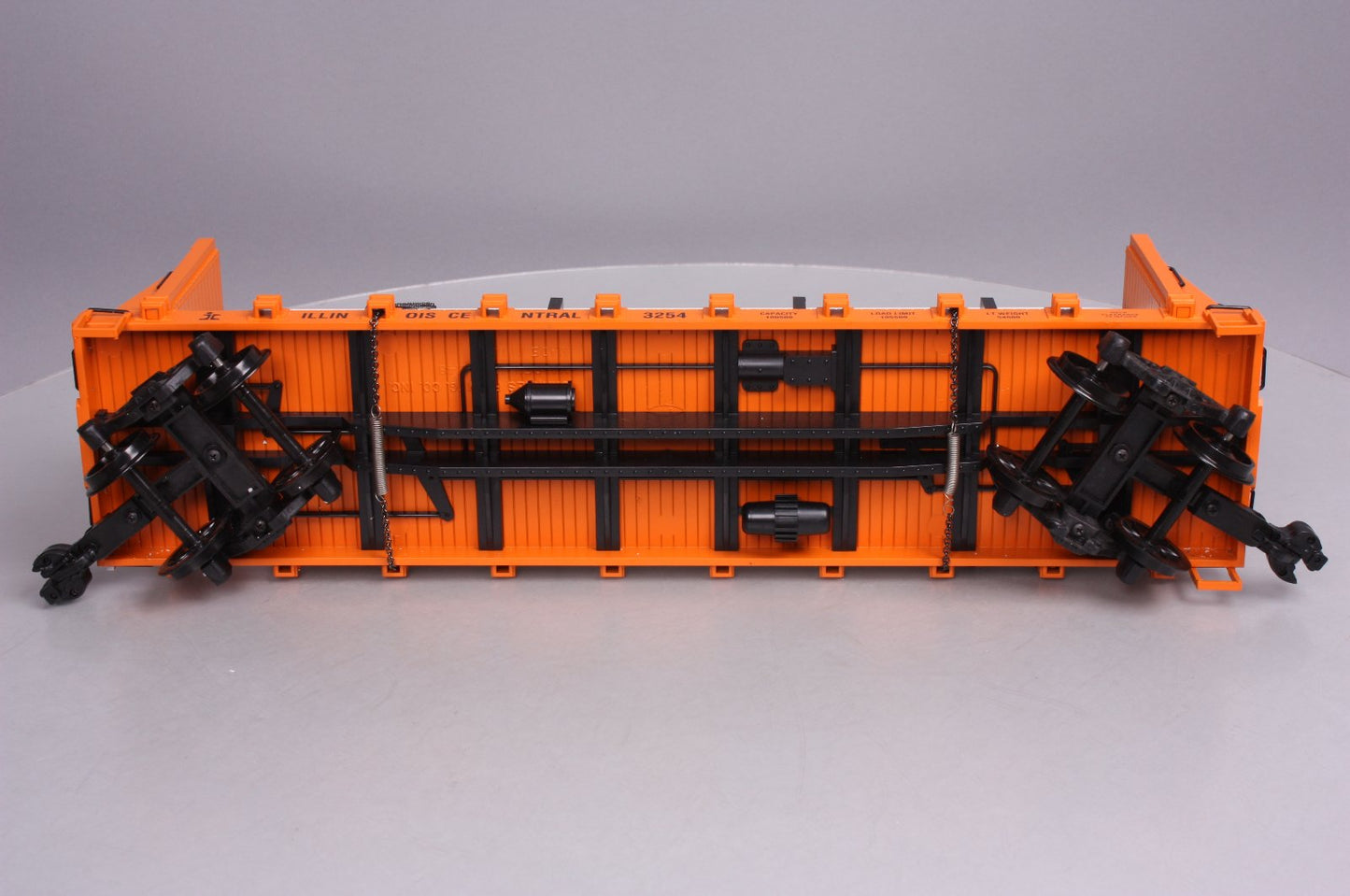 USA Trains 17606 G Illinois Central Flatcar with Pipe Load Orange