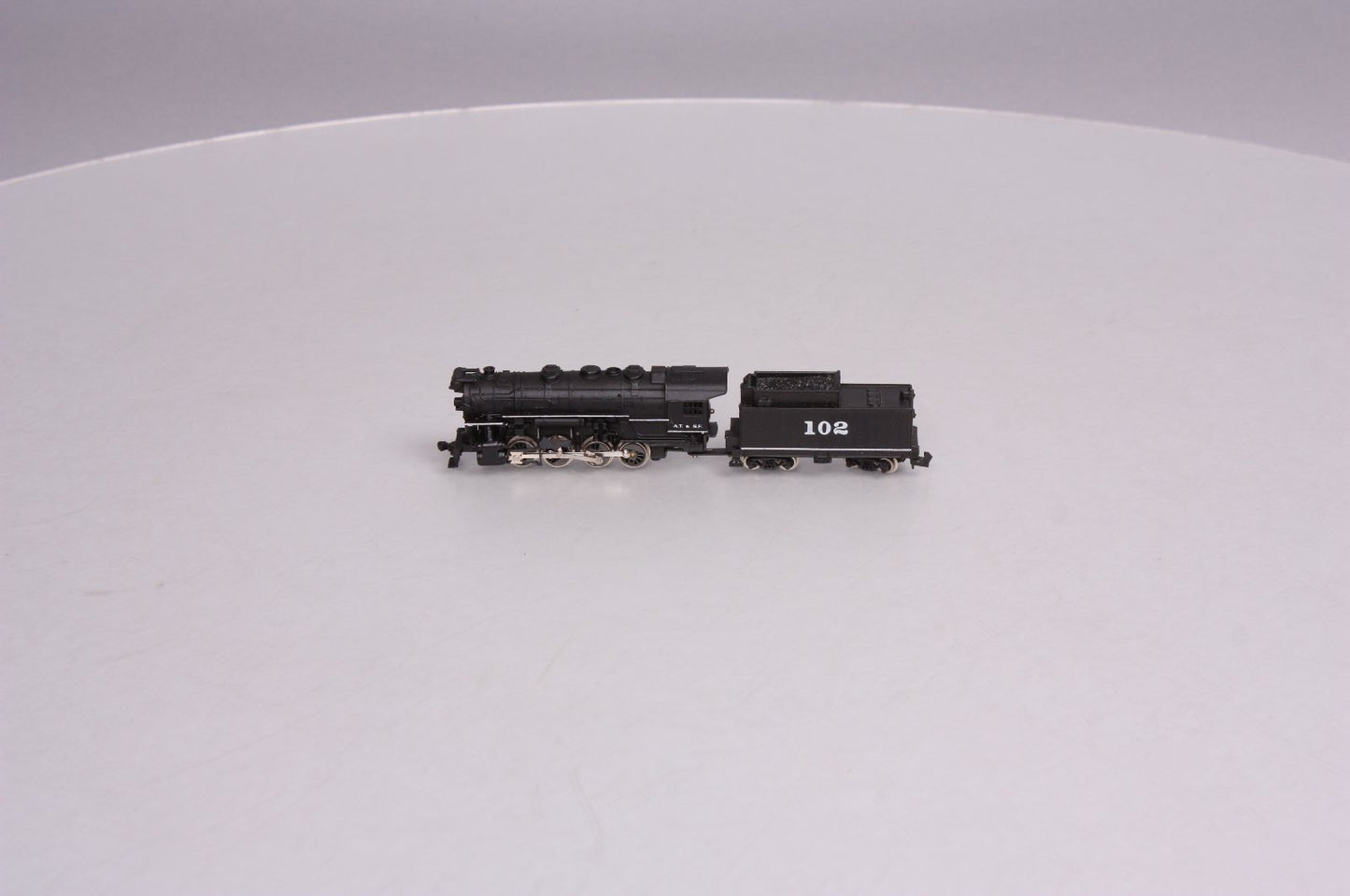 Atlas 2111 N Scale Atchison Topeka Santa Fe 0-8-0 Steam Locomotive & Tender #102