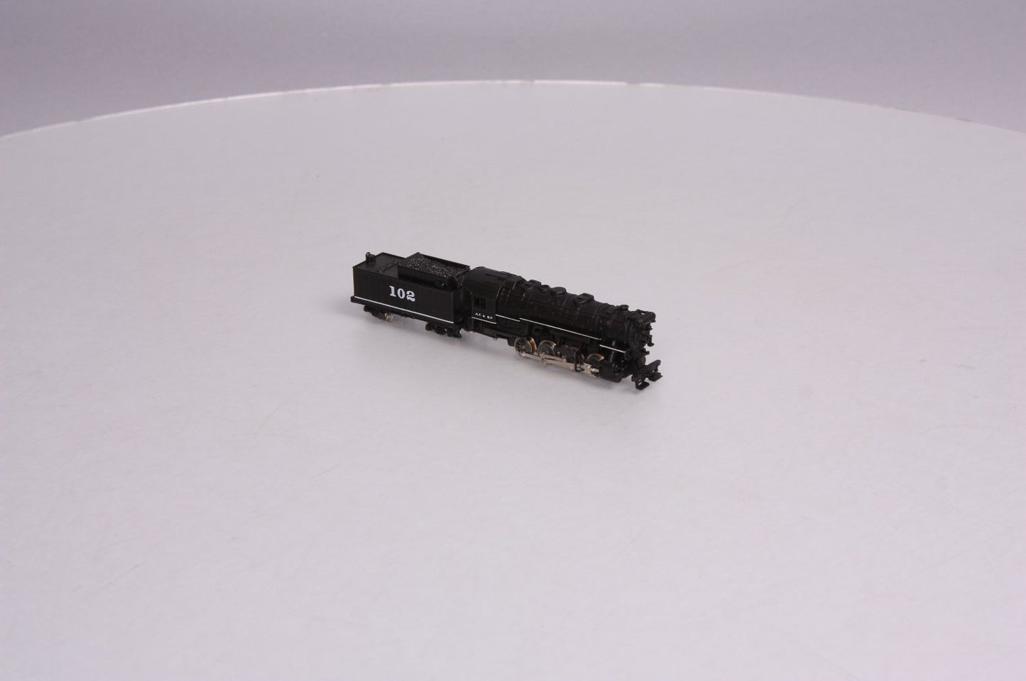 Atlas 2111 N Scale Atchison Topeka Santa Fe 0-8-0 Steam Locomotive & Tender #102