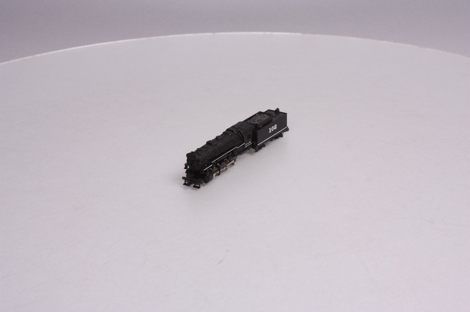 Atlas 2111 N Scale Atchison Topeka Santa Fe 0-8-0 Steam Locomotive & Tender #102