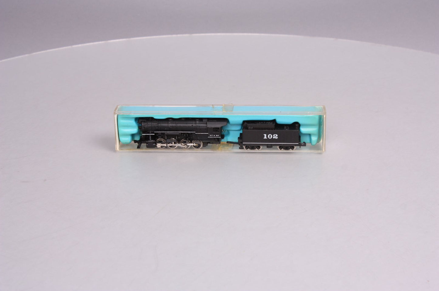 Atlas 2111 N Scale Atchison Topeka Santa Fe 0-8-0 Steam Locomotive & Tender #102