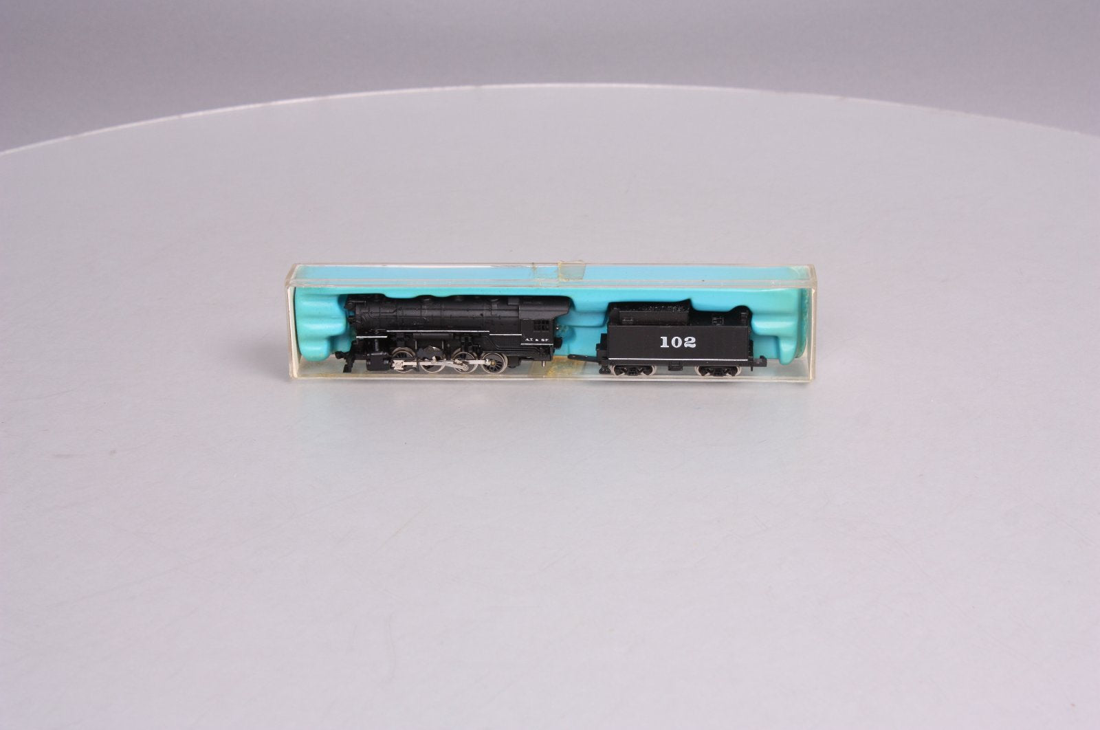 Atlas 2111 N Scale Atchison Topeka Santa Fe 0-8-0 Steam Locomotive & Tender #102