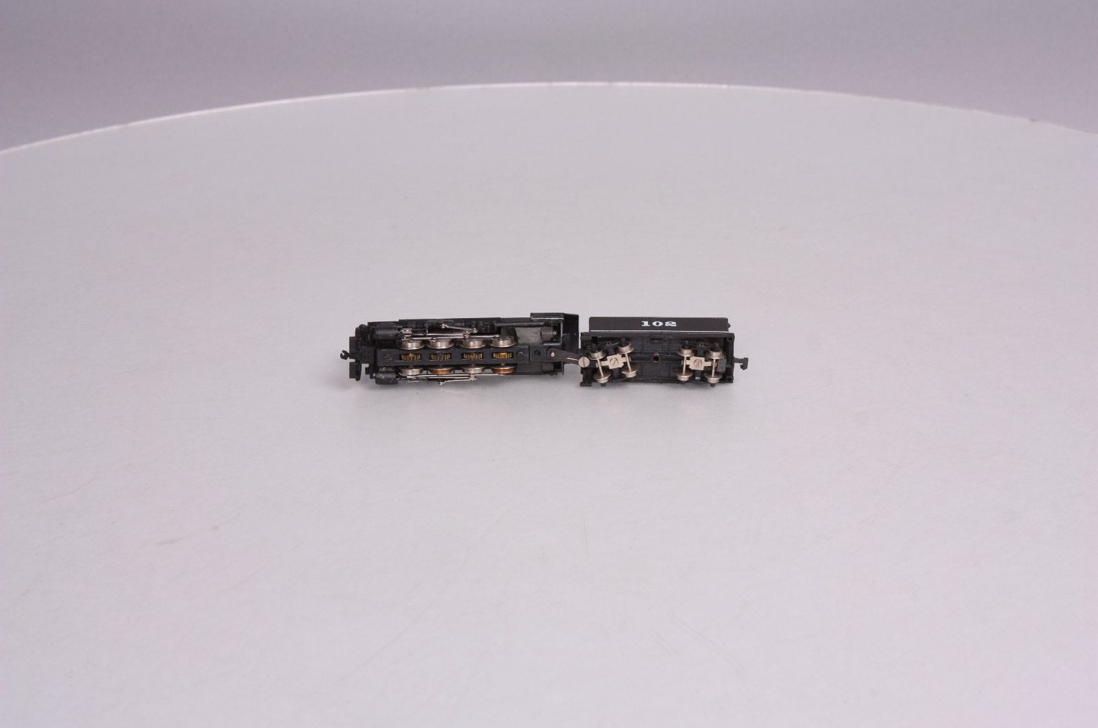 Atlas 2111 N Scale Atchison Topeka Santa Fe 0-8-0 Steam Locomotive & Tender #102