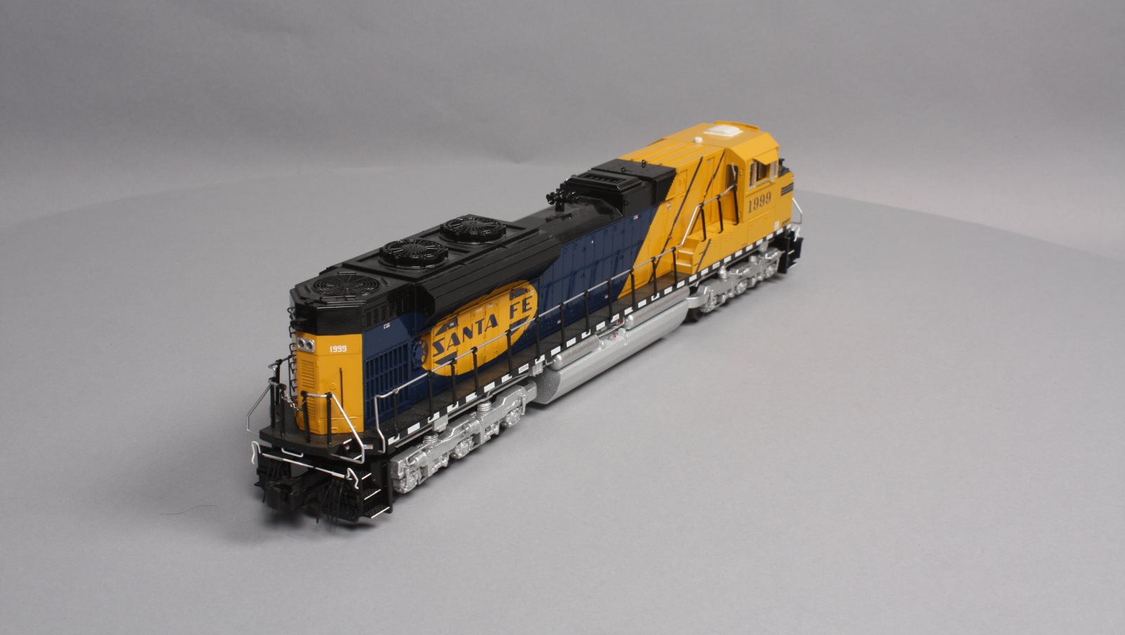 Lionel 6-38737 Santa Fe BNSF Heritage Non-Powered SD70ACe Diesel