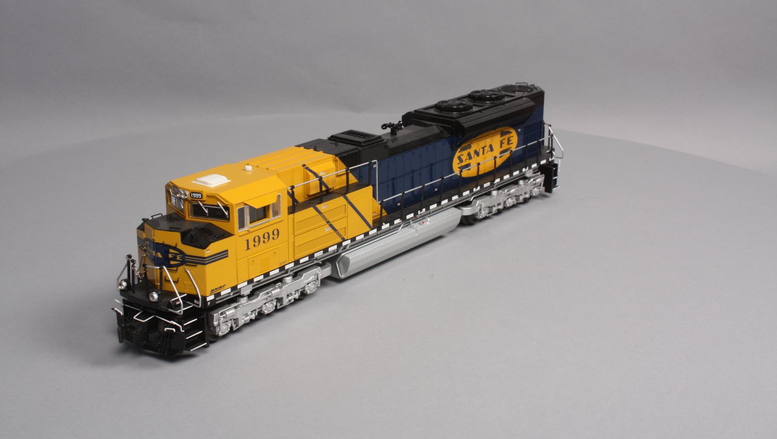 Lionel 6-38737 Santa Fe BNSF Heritage Non-Powered SD70ACe Diesel Loco #1999