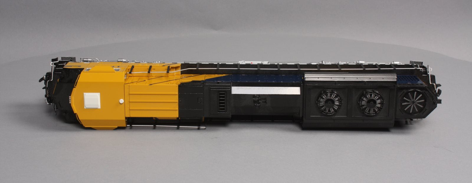 Lionel 6-38737 Santa Fe BNSF Heritage Non-Powered SD70ACe Diesel