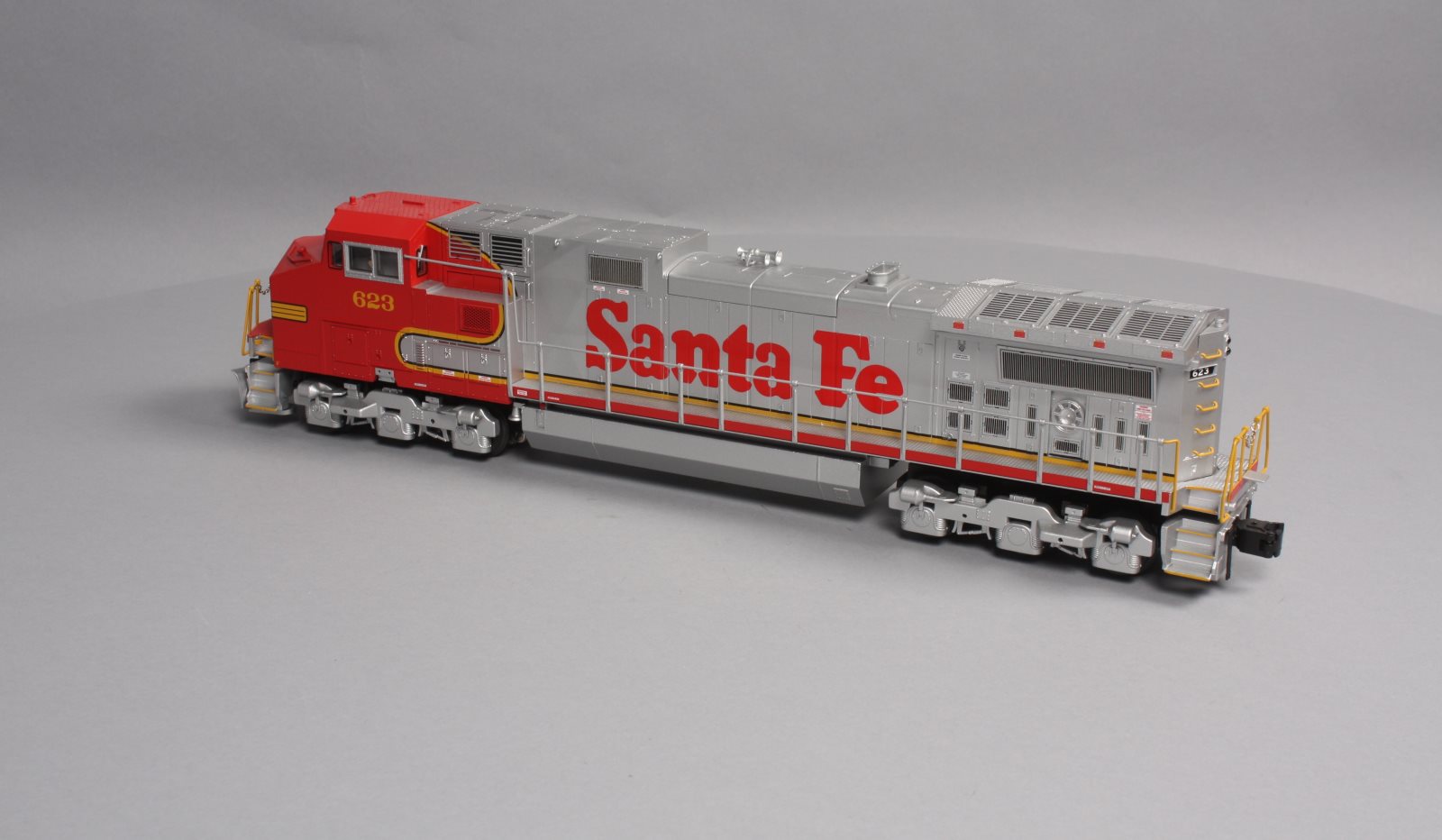 Lionel 6-39566 Santa Fe Legacy Dash 9-44CW Diesel Locomotive #623