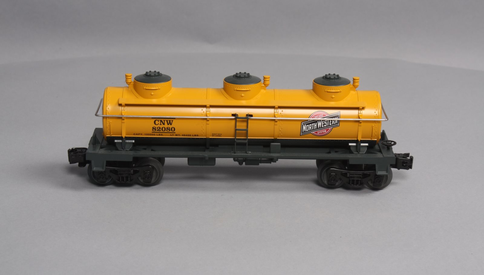 Lionel 6-82080 O Chicago and North Western 3-Dome Tank Car