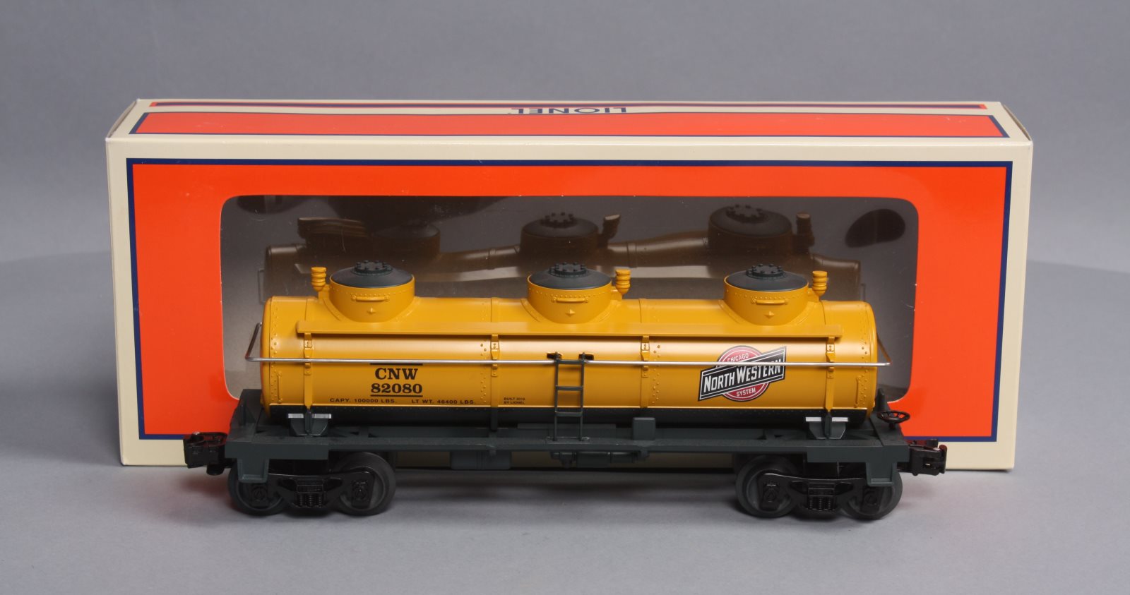 Lionel 6-82080 O Chicago and North Western 3-Dome Tank Car