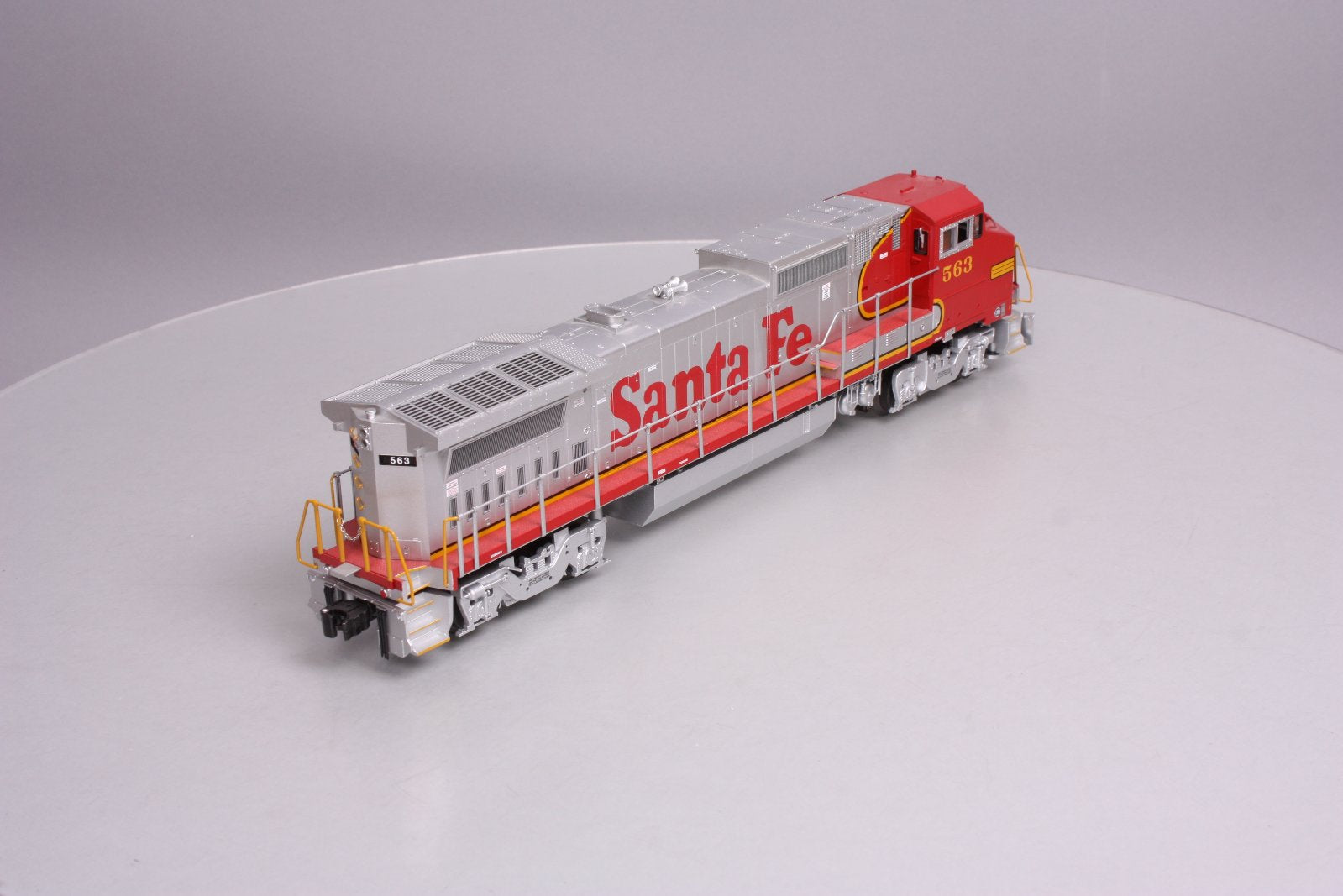 Lionel 6-28270 O ATSF GE Dash 8-40BW (Non-Powered) Diesel