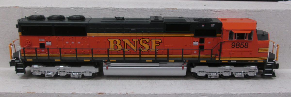 Lionel 6-81137 BNSF Legacy EMD SD70MAC Diesel Locomotive #9858