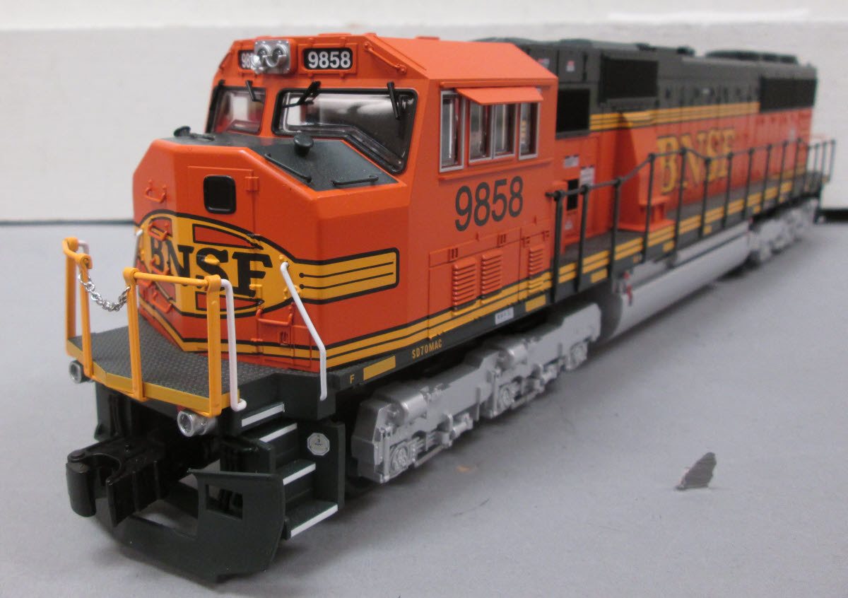 Lionel 6-81137 BNSF Legacy EMD SD70MAC Diesel Locomotive #9858