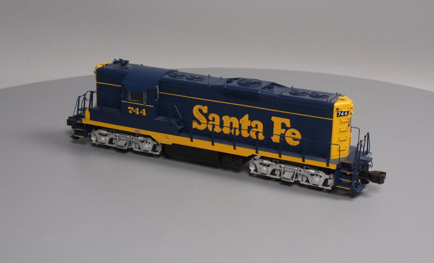 Lionel 6-38579 Santa Fe Dummy GP9 Diesel Locomotive #744