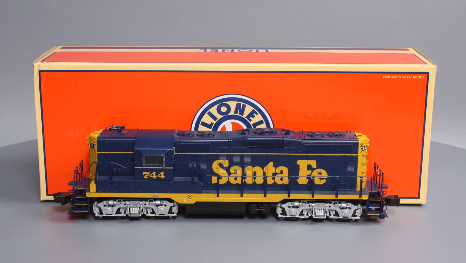 Lionel 6-38579 Santa Fe Dummy GP9 Diesel Locomotive #744