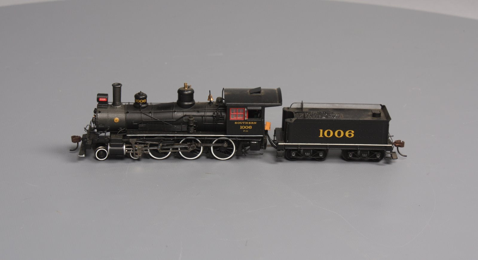 Bachmann 82304 HO Southern Baldwin 4-6-0 Steam Locomotive w/Tender #1006