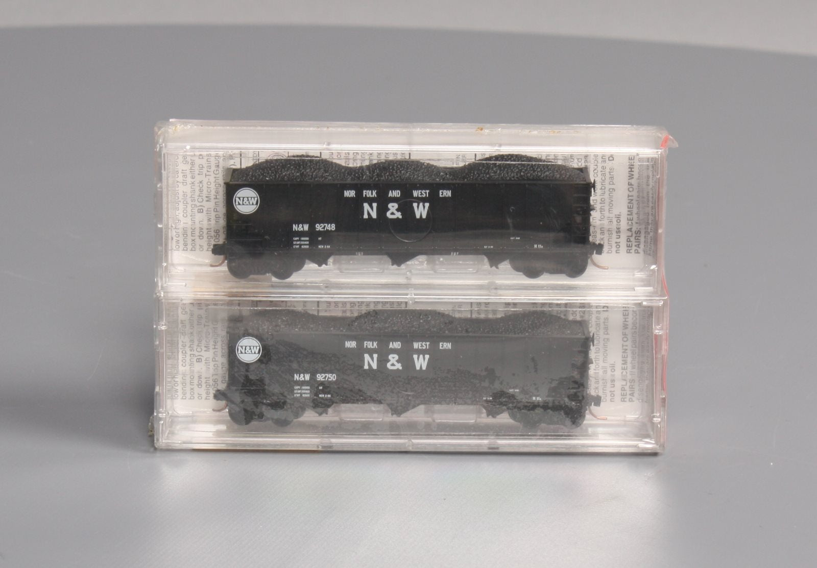 Micro-Trains 10800012 N Norfolk & Western 3-Bay Hopper Car (Set of 2)