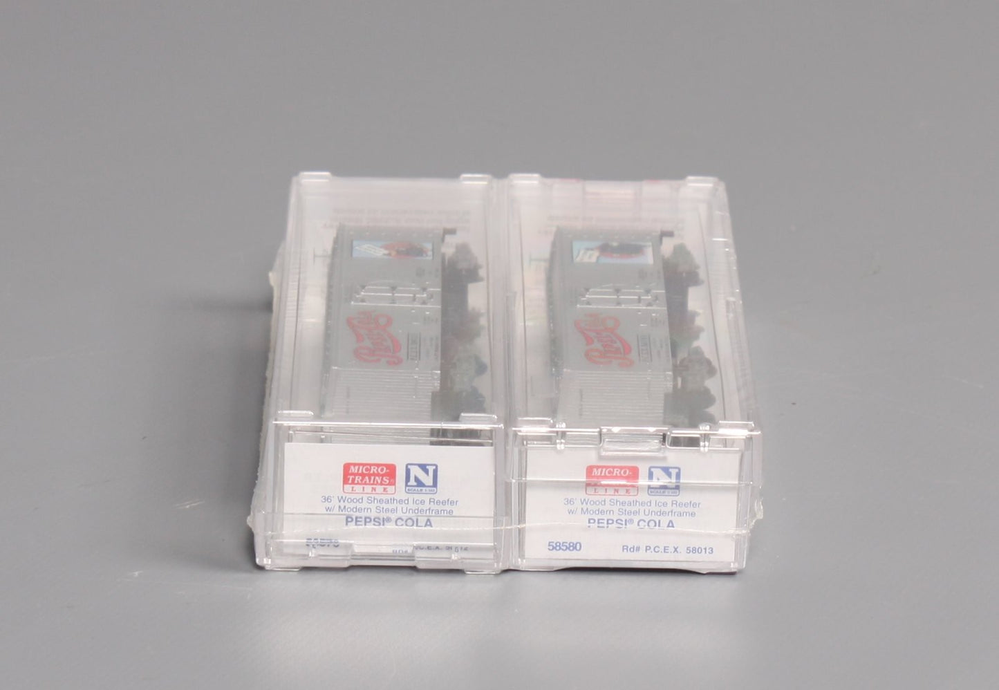 Micro-Trains 05800572 N Pepsi-Cola 36' Wood Sheathed Ice Reefers (Set of 2)