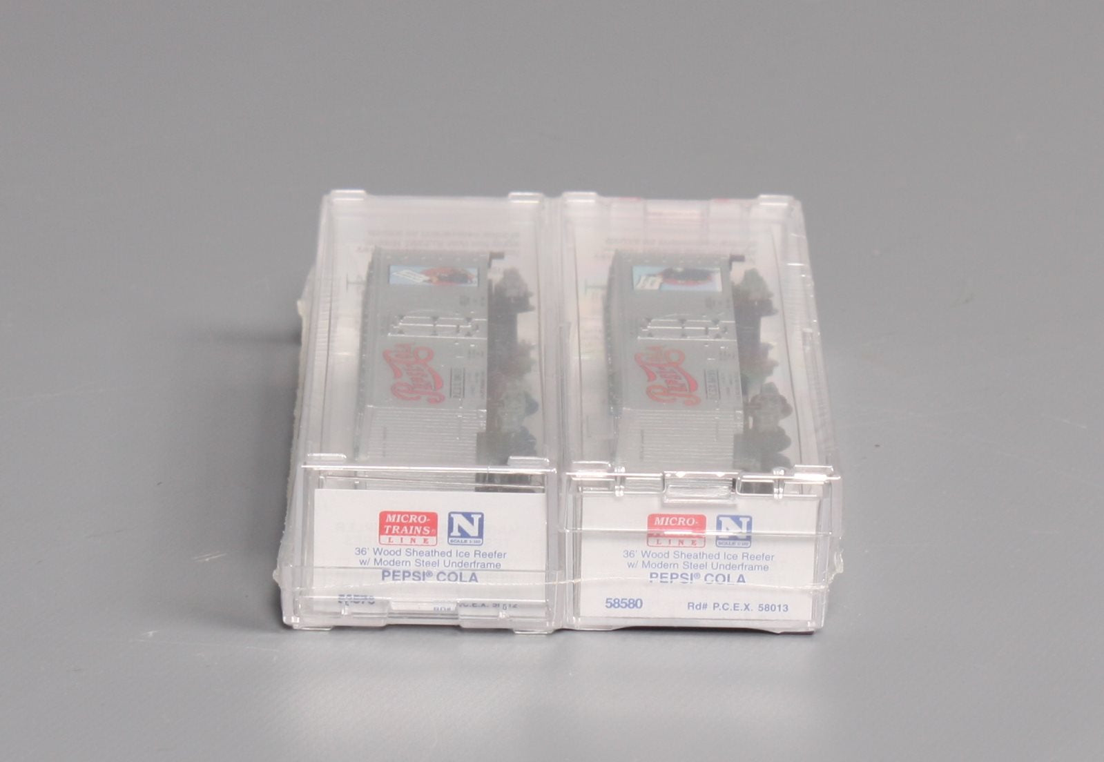 Micro-Trains 05800572 N Pepsi-Cola 36' Wood Sheathed Ice Reefers (Set of 2)