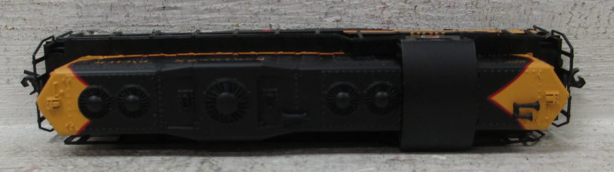 Atlas 48388 N Scale Northern Pacific GP-9 Powered Diesel Locomotive #305
