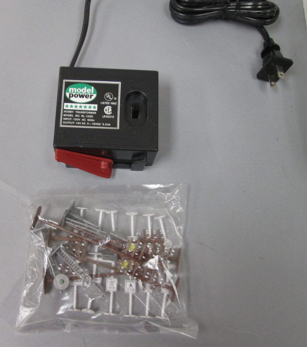 Model Power 1063 Silver Star HO Gauge Diesel Train Set