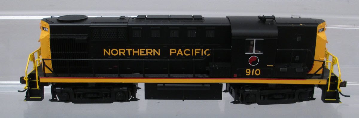 Atlas 20001235 HO Scale Northern Pacific RS-11 Diesel Locomotive #910