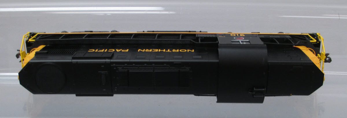 Atlas 20001235 HO Scale Northern Pacific RS-11 Diesel Locomotive #910