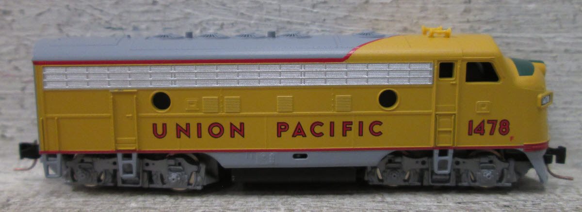 Micro-Trains 98001010 Z Scale UP Powered F-7 A Unit Diesel #1478