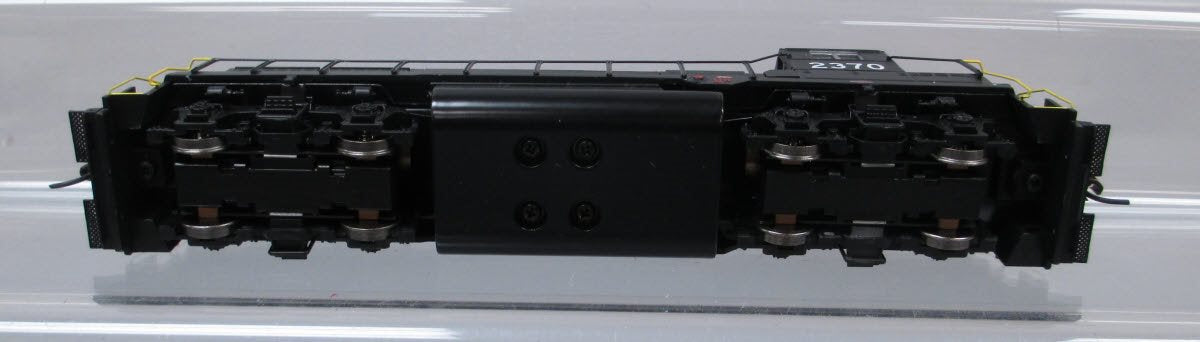 Athearn 94163 HO Penn Central EMD GP35 Diesel Locomotive #2370