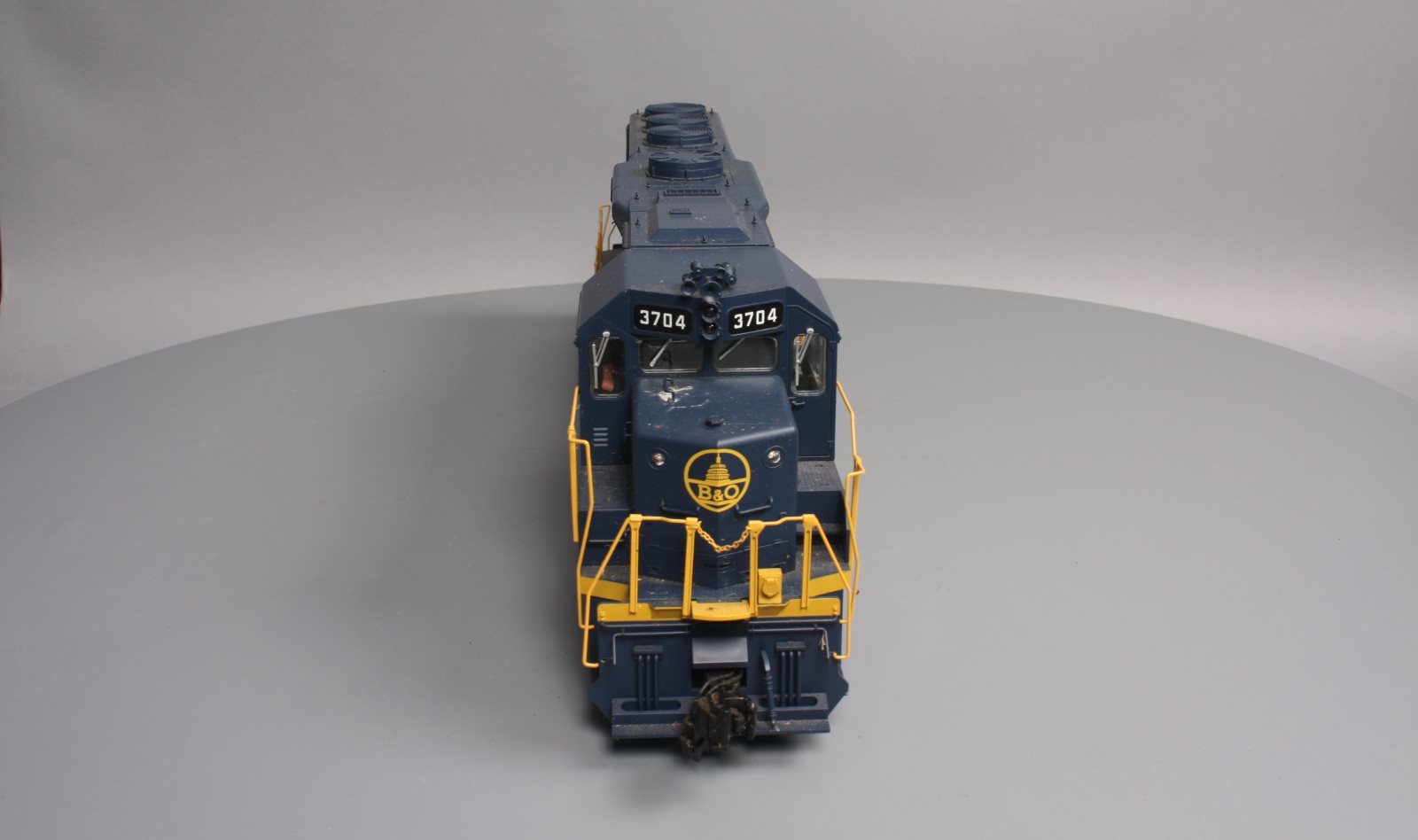 Aristo-Craft 23501 G Scale B&O GP-40 Diesel Locomotive #3704
