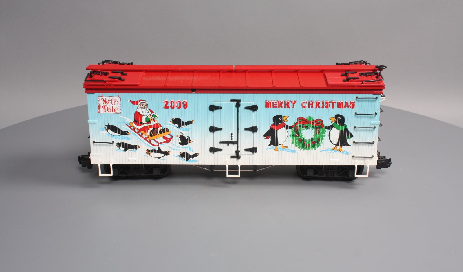 USA Trains 13027 G 2009 Christmas Reefer Car w/Plastic Wheels
