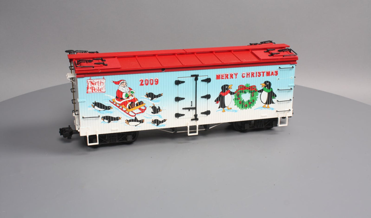 USA Trains 13027 G 2009 Christmas Reefer Car w/Plastic Wheels