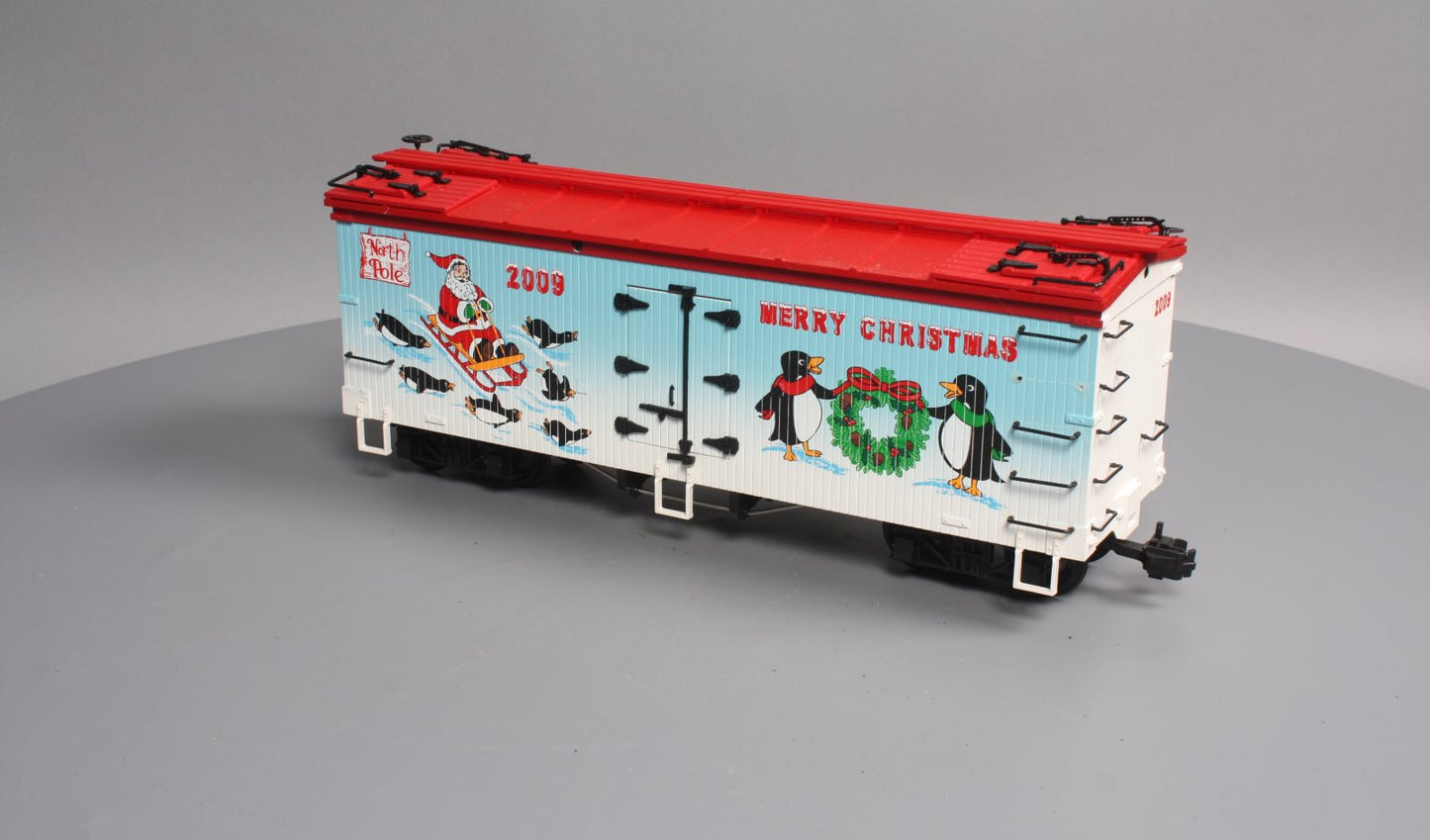 USA Trains 13027 G 2009 Christmas Reefer Car w/Plastic Wheels