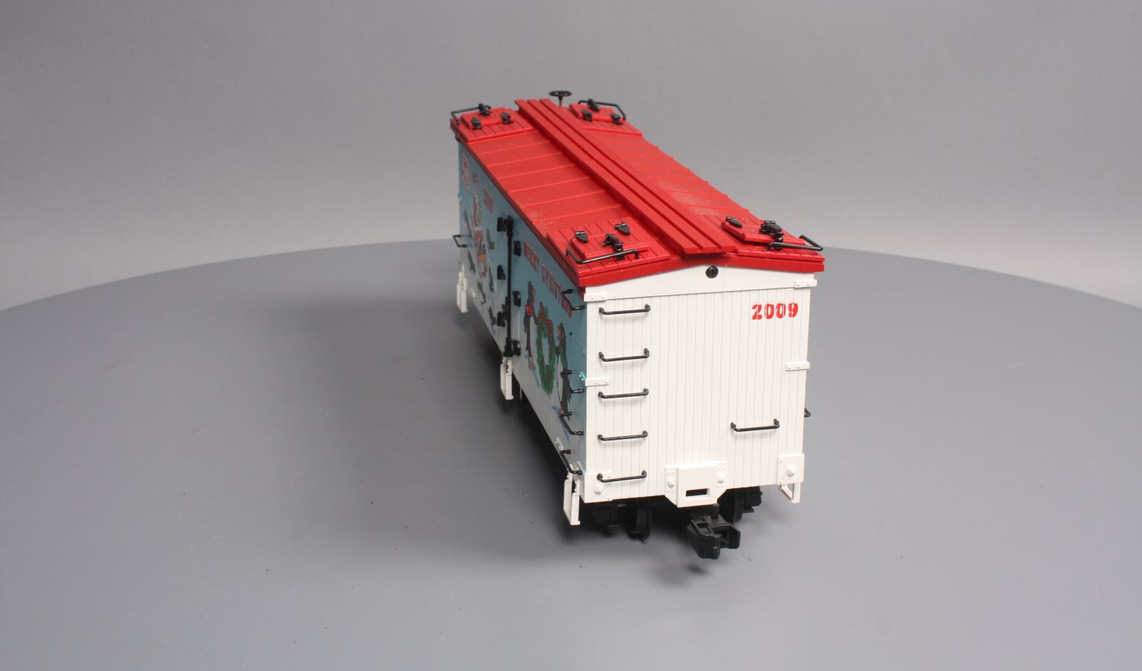 USA Trains 13027 G 2009 Christmas Reefer Car w/Plastic Wheels