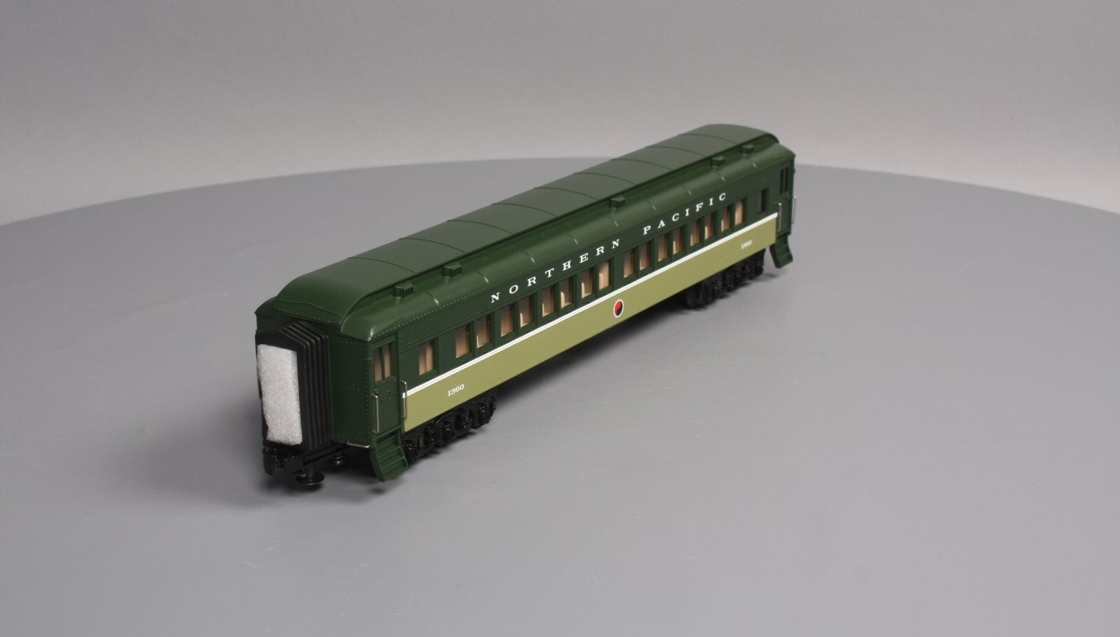 MTH 30-69144 NORTHERN PACIFIC 60' MADISON COACH CAR