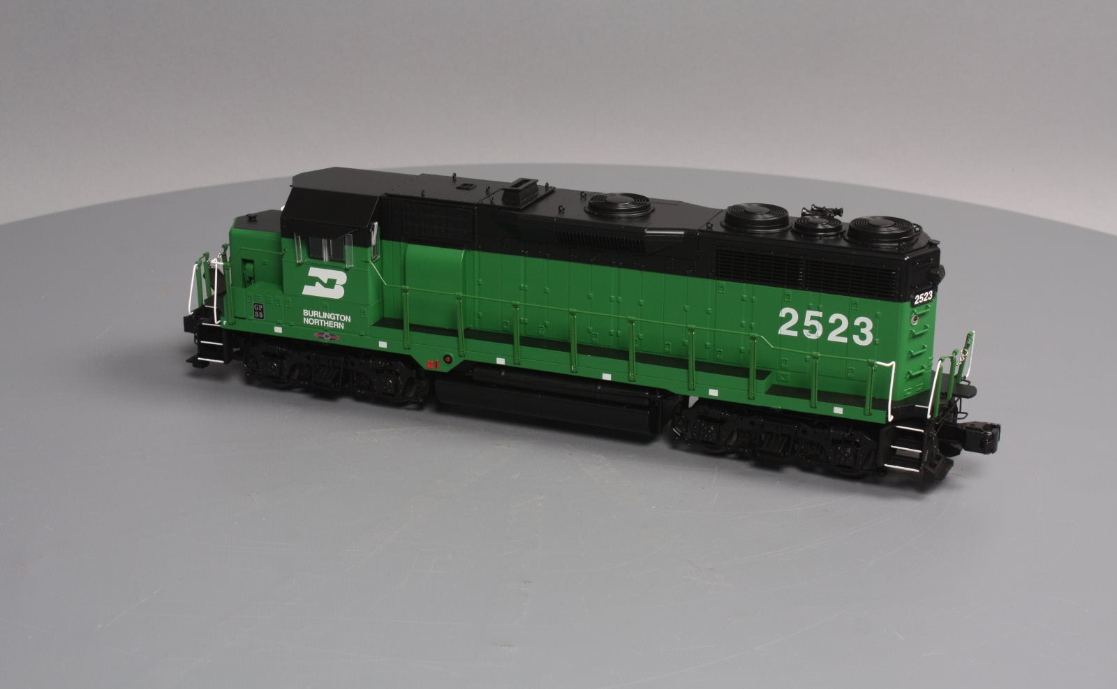 Lionel 6-39564 Burlington Northern Non-Powered GP35 Diesel Locomotive #2523