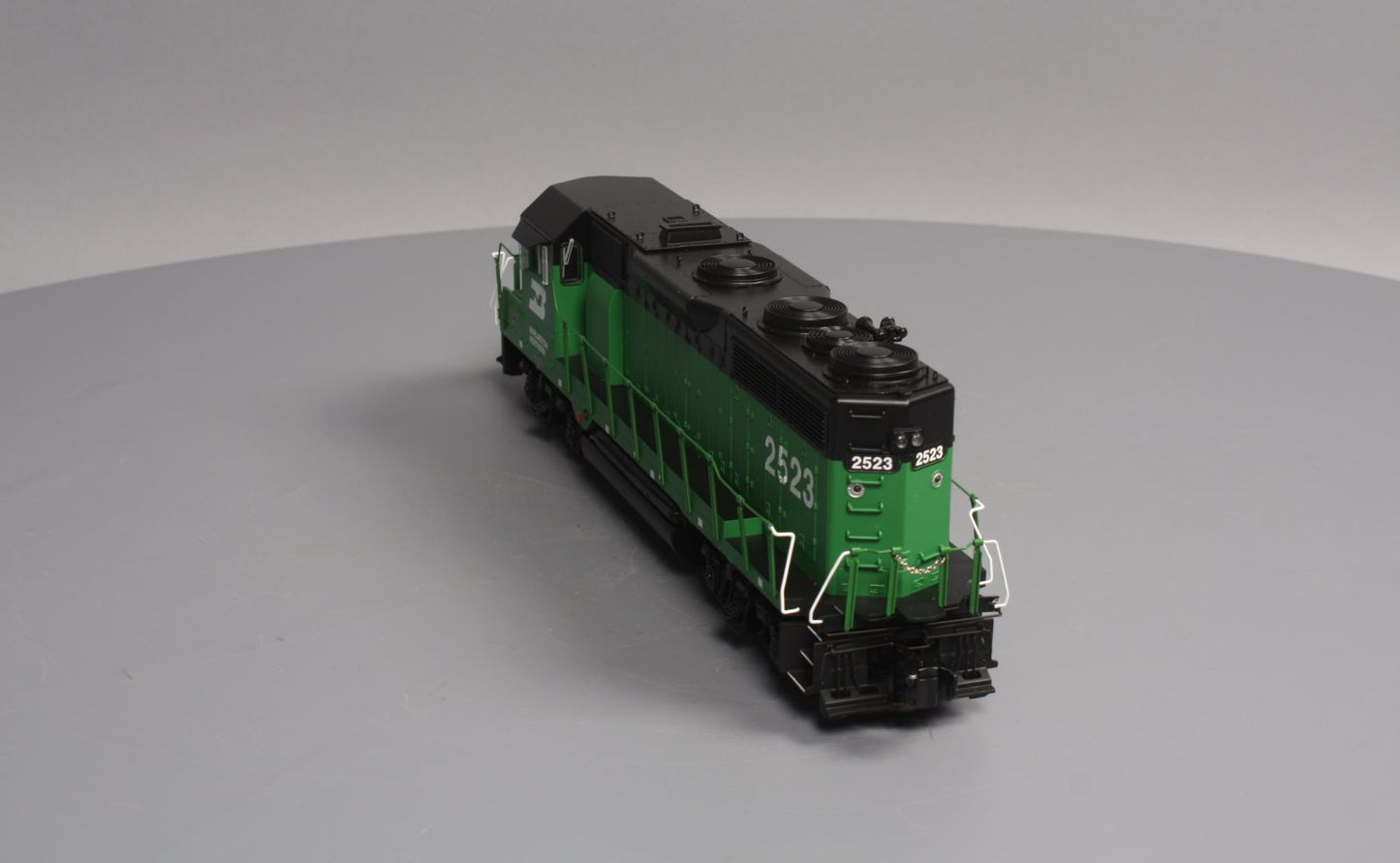 Lionel 6-39564 Burlington Northern Non-Powered GP35 Diesel Locomotive #2523