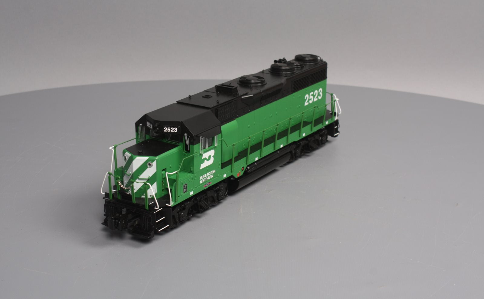 Lionel 6-39564 Burlington Northern Non-Powered GP35 Diesel Locomotive #2523