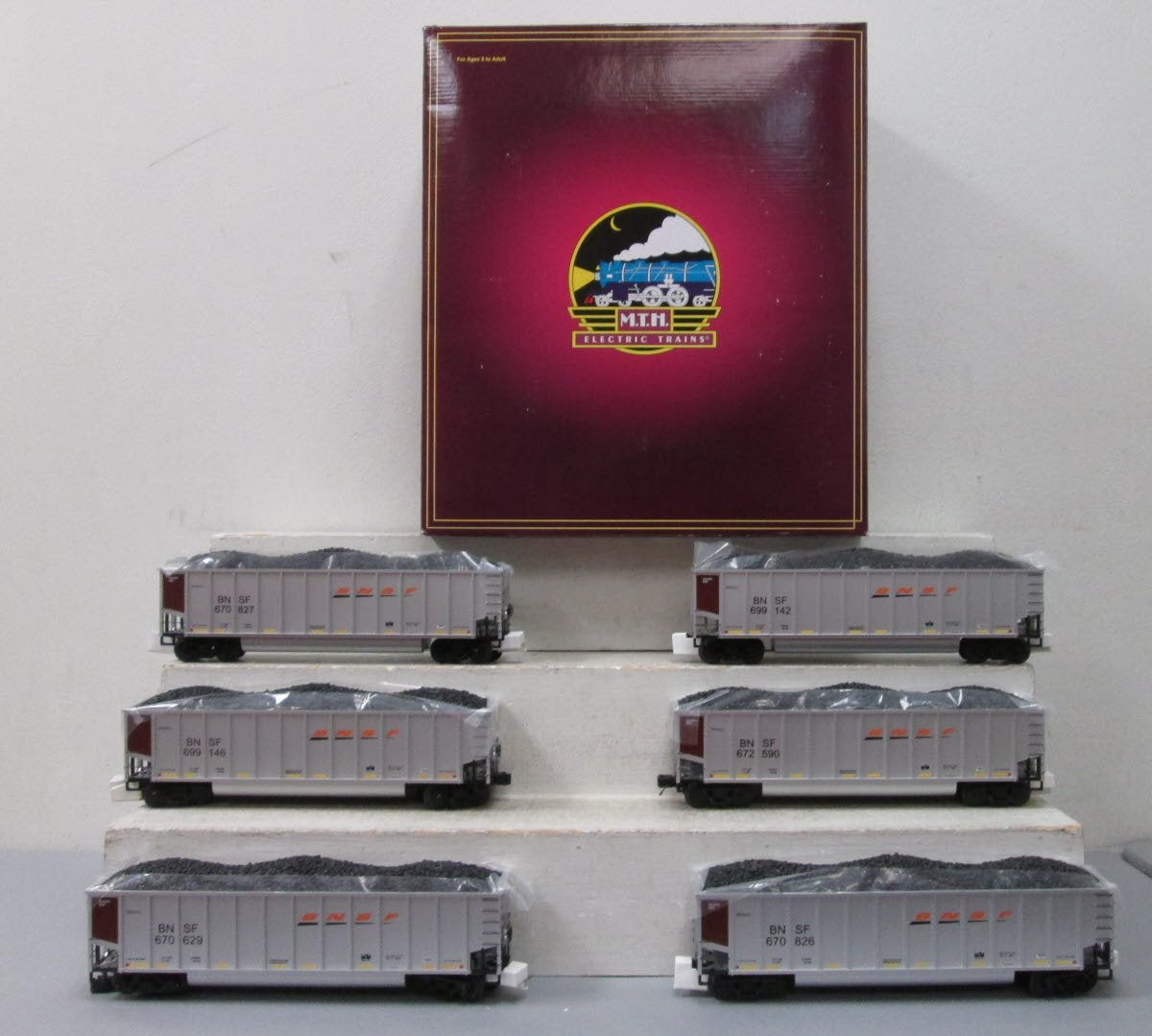 MTH 20-90420 O Gauge Burlington Northern Santa Fe Coalporter Hopper Car Set