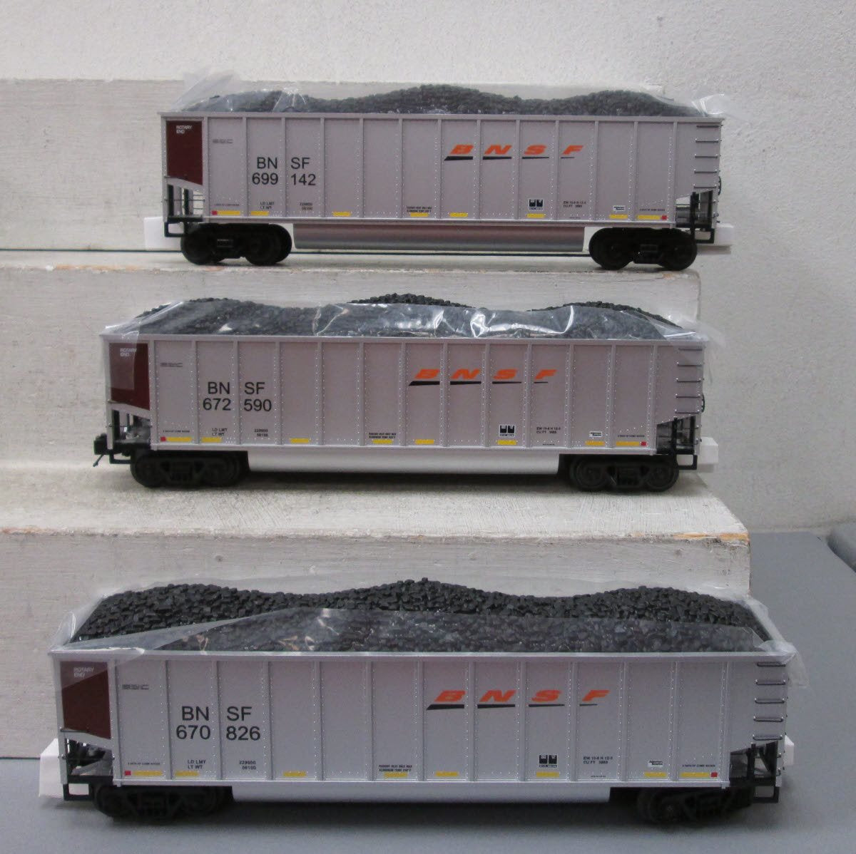 MTH 20-90420 O Gauge Burlington Northern Santa Fe Coalporter Hopper Car Set