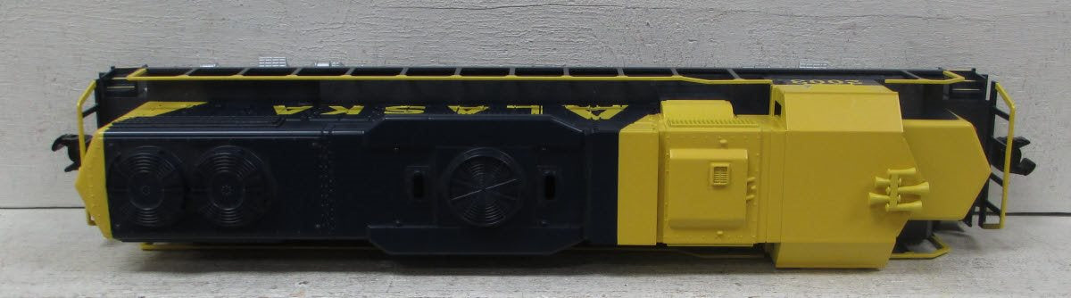 Williams 21217 Alaska Railroad GP38 Powered Diesel Locomotive #2003