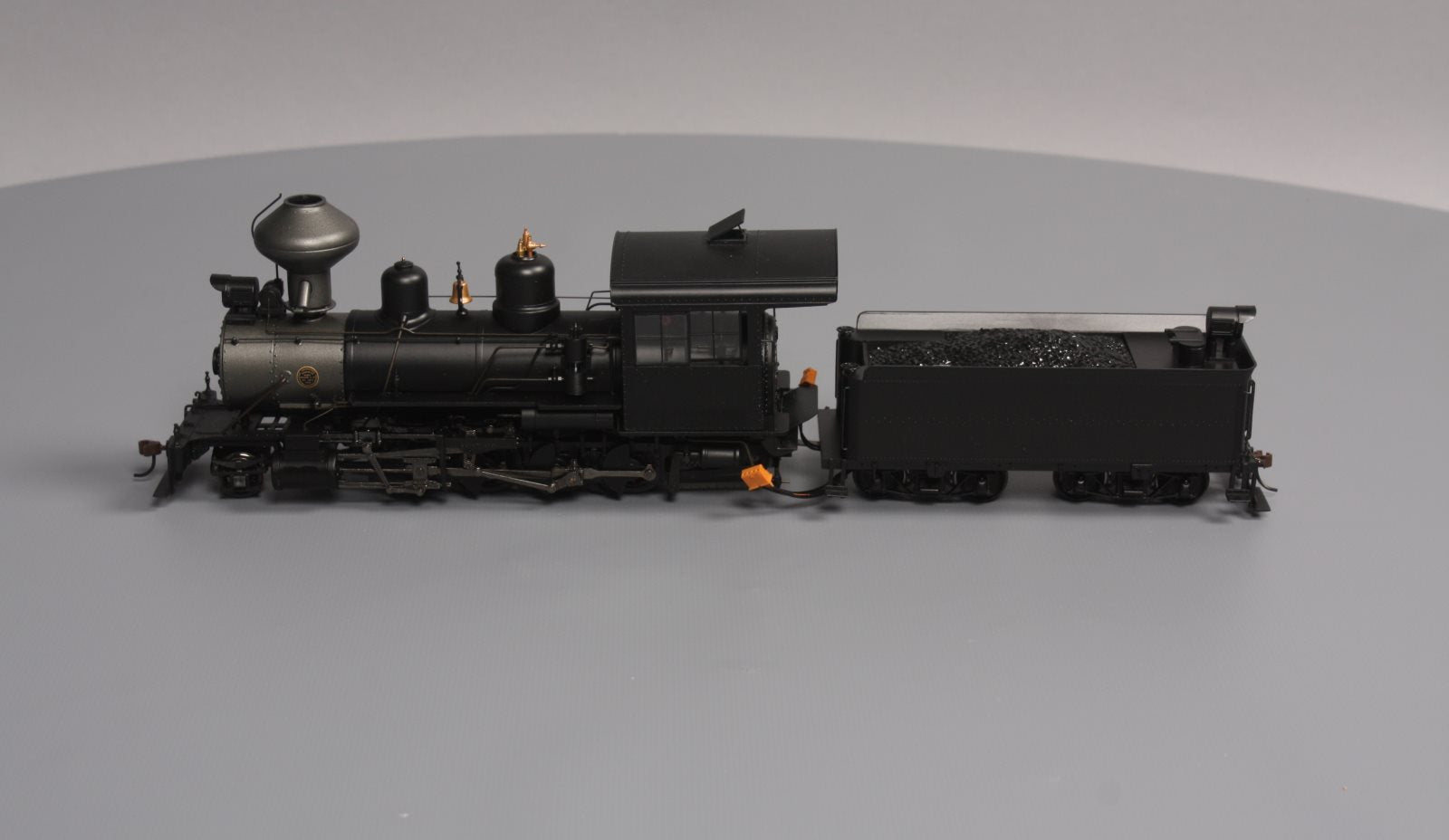 Bachmann 25999 On30 Painted & Unlettered 2-8-0 Steam Locomotive w/DCC