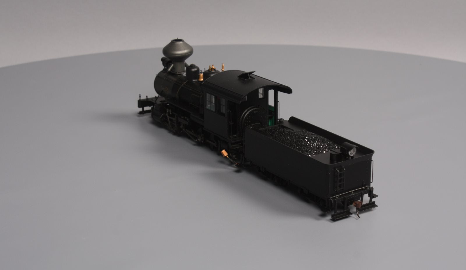 Bachmann 25999 On30 Painted & Unlettered 2-8-0 Steam Locomotive w/DCC