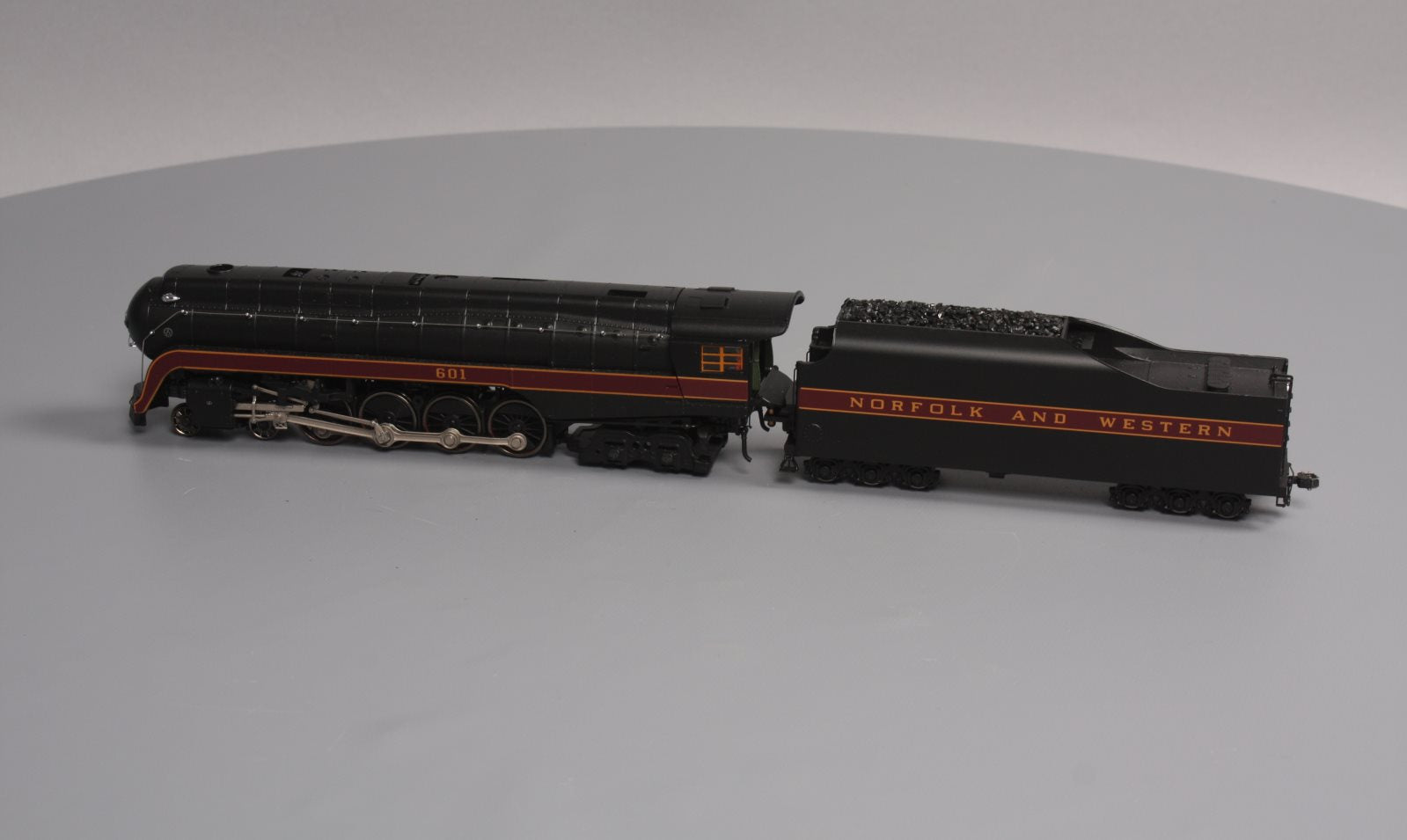 MTH 80-3266-1 HO Norfolk & Western 4-8-4 J Steam Locomotive #601