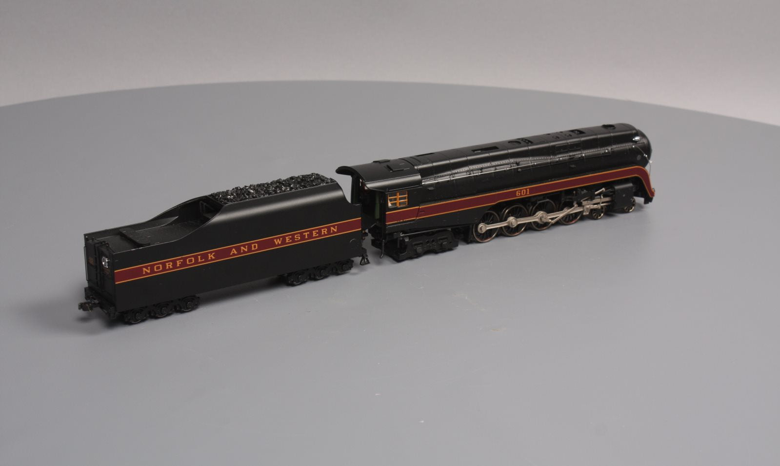 MTH 80-3266-1 HO Norfolk & Western 4-8-4 J Steam Locomotive #601