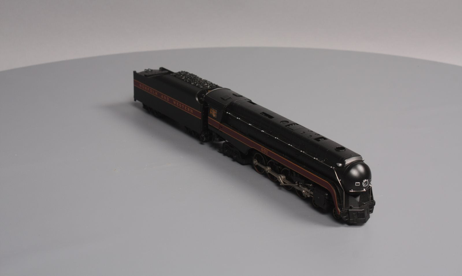 MTH 80-3266-1 HO Norfolk & Western 4-8-4 J Steam Locomotive #601