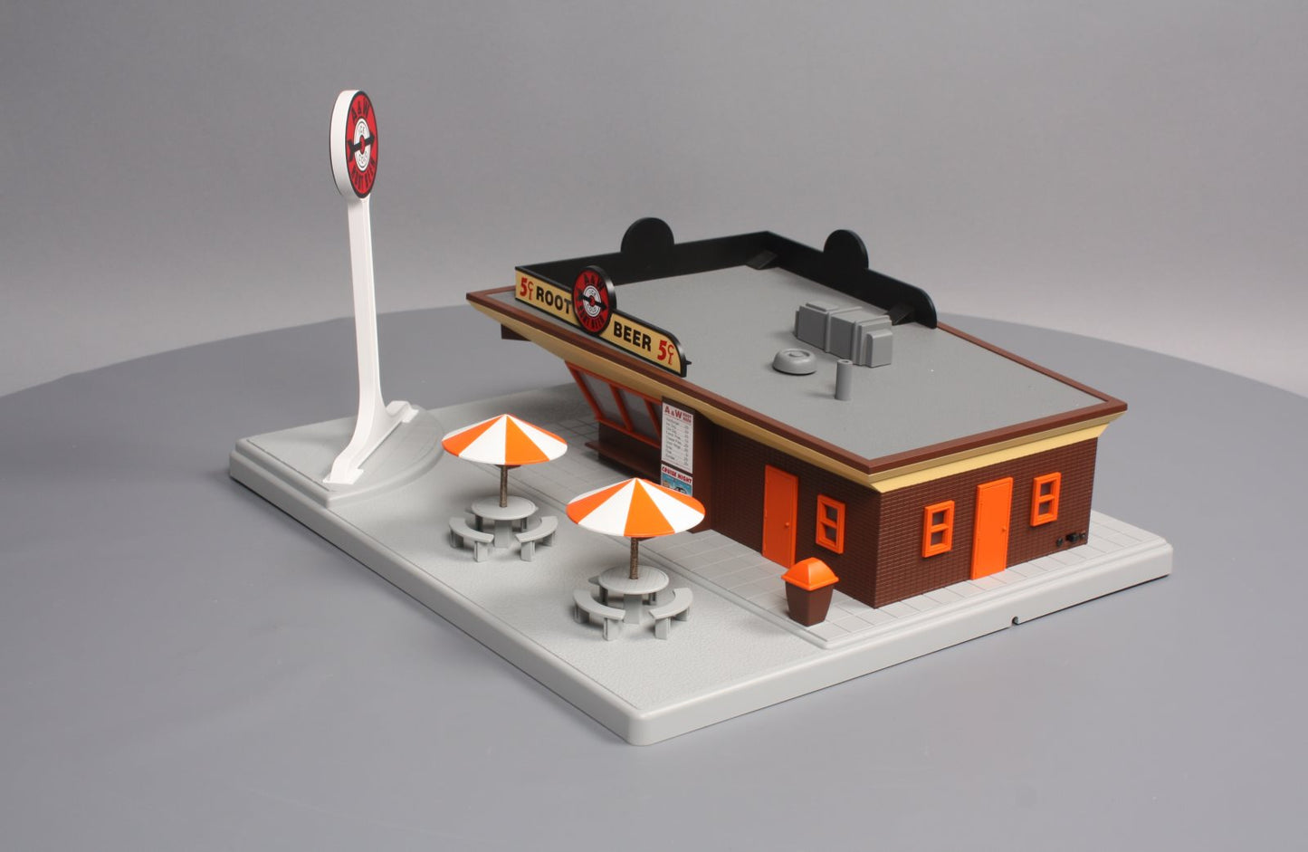 MTH 30-9068 A&W Rootbeer Restaurant Stand
