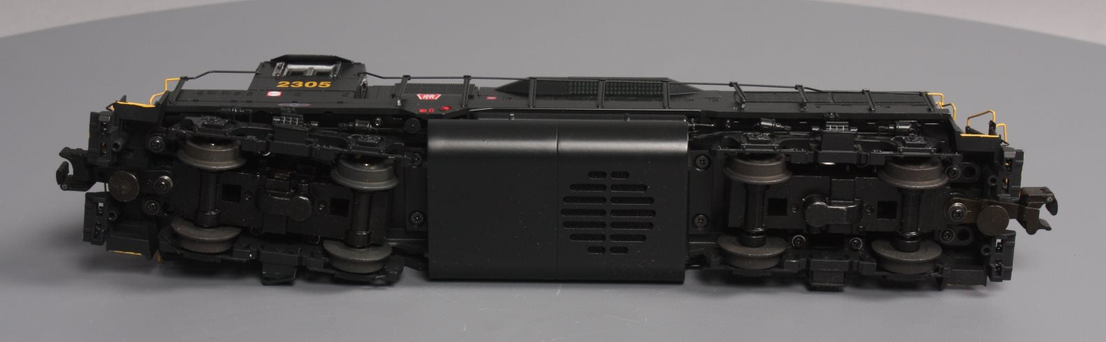 Lionel 6-38538 O PRR GP35 Non-Powered Diesel Locomotive #2305