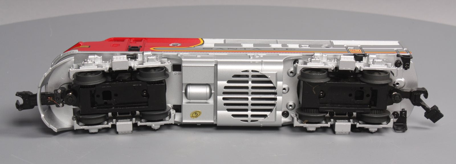 MTH 30-2921-3 Santa Fe F-3 A-Unit Non-Powered Diesel Engine #35C